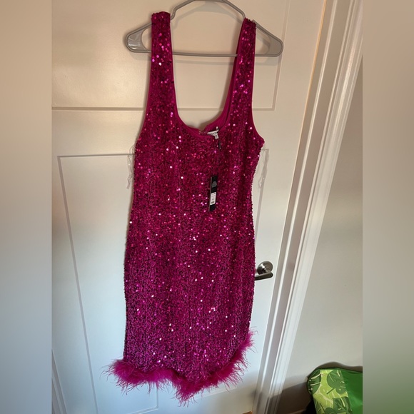 Pink Sequins Dress - Picture 3 of 3